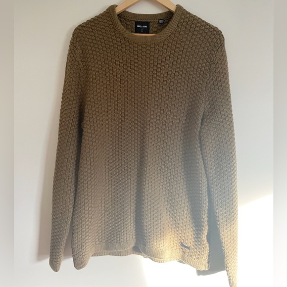 Only & Sons Textured Knit Sweater. Size XL. - Picture 2 of 4